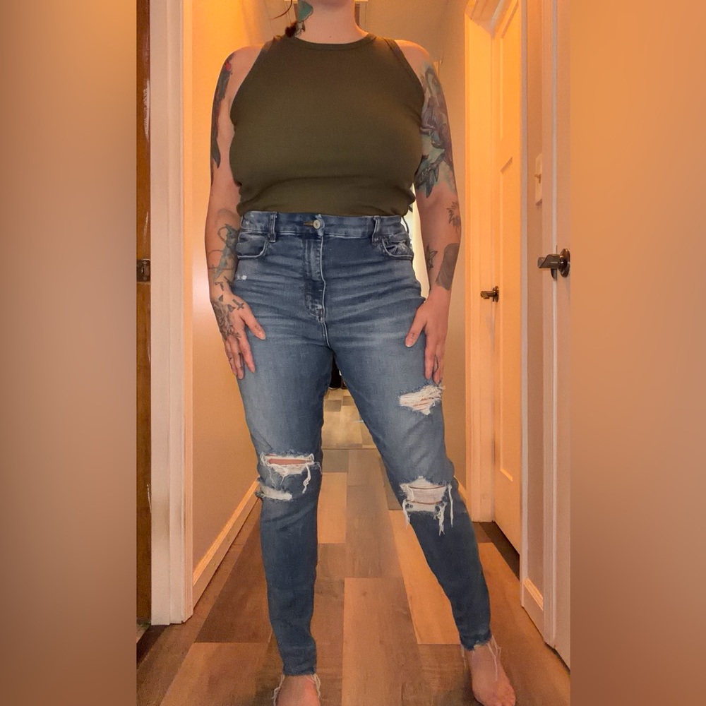 American Eagle Outfitters High-Rise Distressed Skinny Jeans